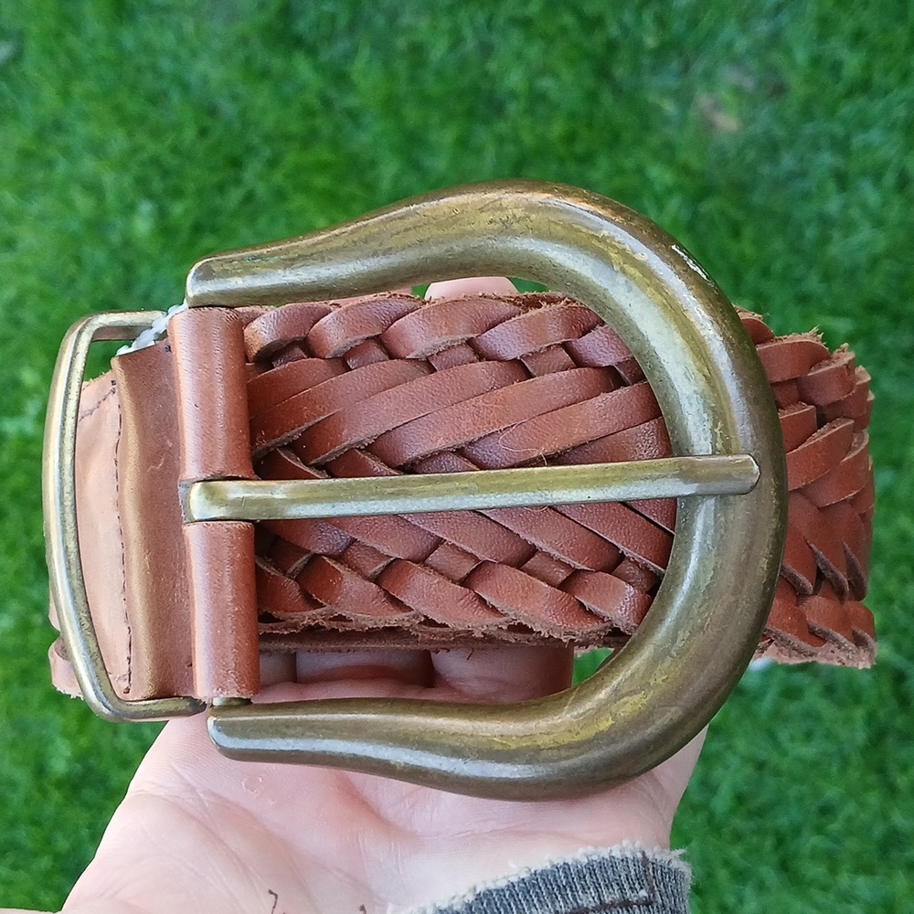 Vintage Y2K Forenza Brown Genuine Leather Braided Belt.
